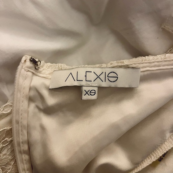 Alexis St. Lucia Romper in White, Size XS - Picture 2 of 2